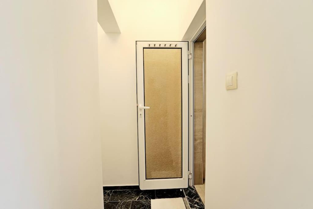 Cozy 1-Bedroom Flat In The Very Center Of Sofie Exteriér fotografie